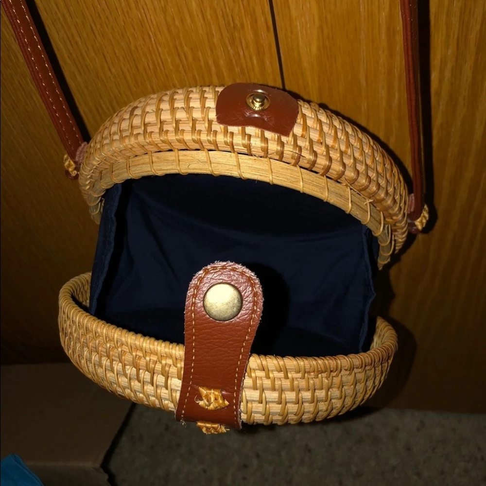 Woven purse